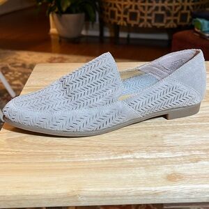 Lucky brand - brand new never worn LP Brogan size 7.5m - gray